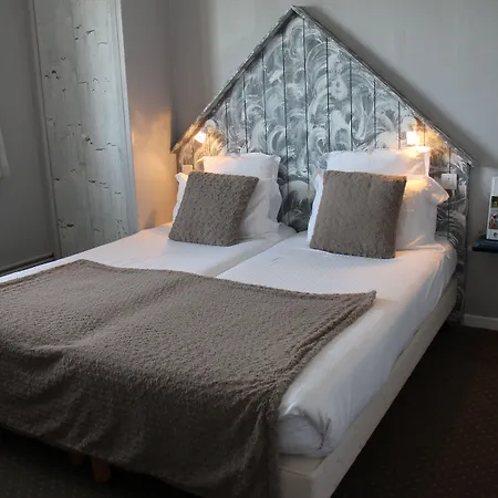 酒店 Aubin Logis & Restaurant 滨海圣奥班