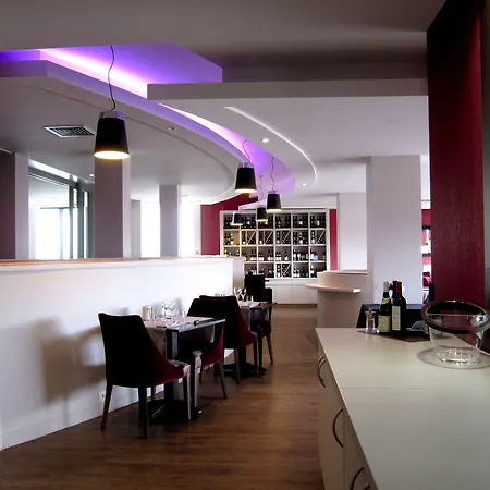 Szálloda Aubin Logis & Restaurant Saint-Aubin-sur-Mer