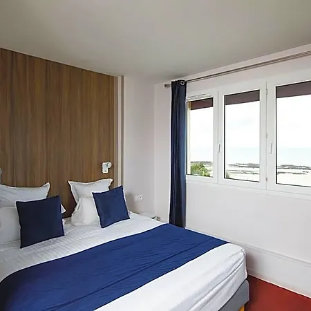 Aubin Logis & Restaurant فندق 3*